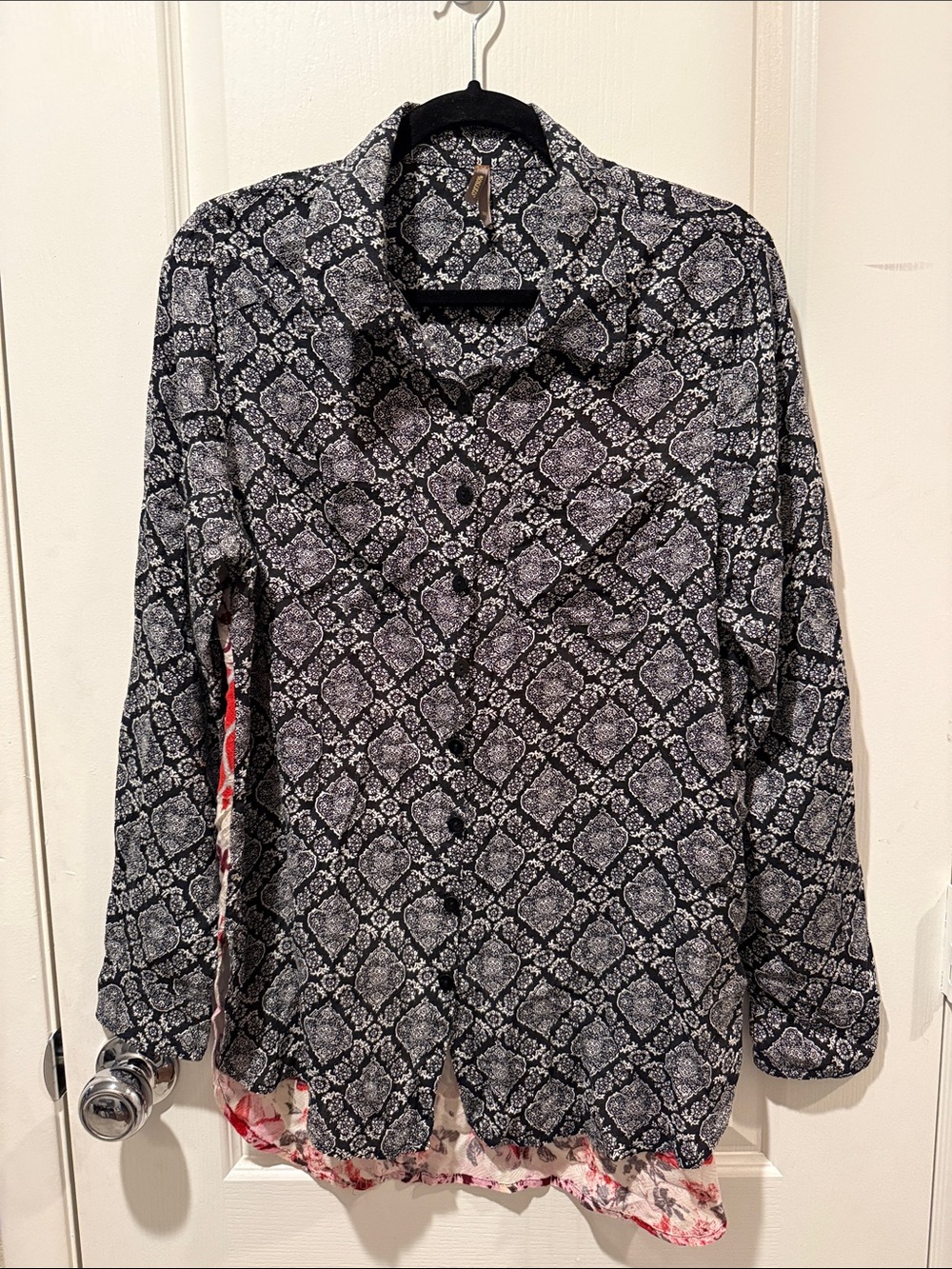 EUC Stetson Black and White Geometric Print Button-Down Shirt